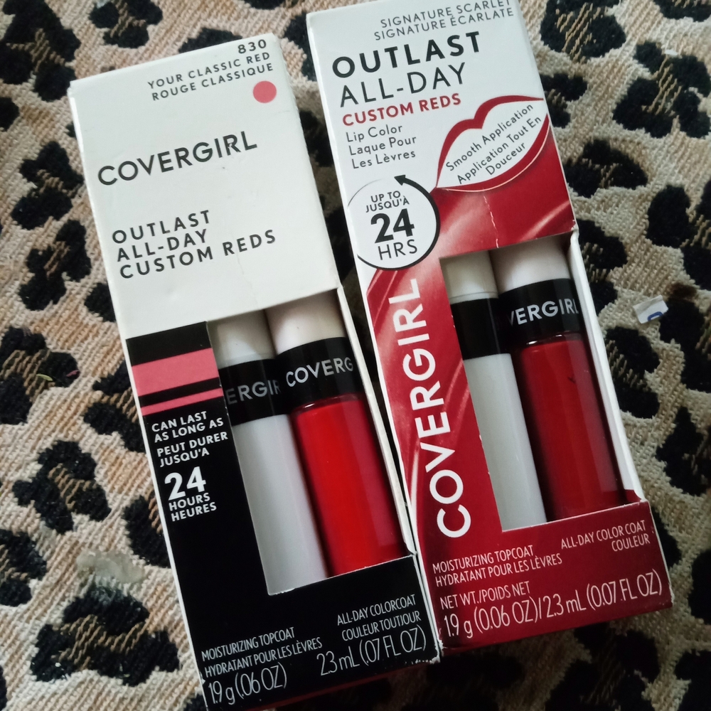 COVERGIRL Outlast All-Day Lip Color Duo - Classic Red & Scarlet - Picture 4 of 5
